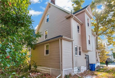 10729 Garfield Avenue Cleveland OH 44108