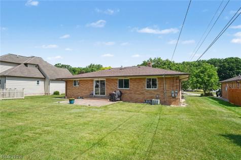 272 N Skyline Drive Seven Hills OH 44131