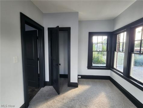 496 E 185th Street Cleveland OH 44119