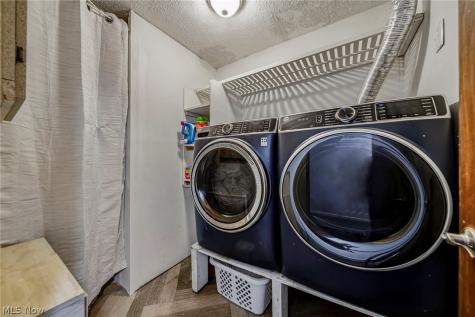 7612 Lake Shore Boulevard Mentor OH 44060