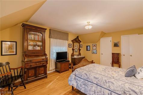 1567 S Belvoir Boulevard South Euclid OH 44121