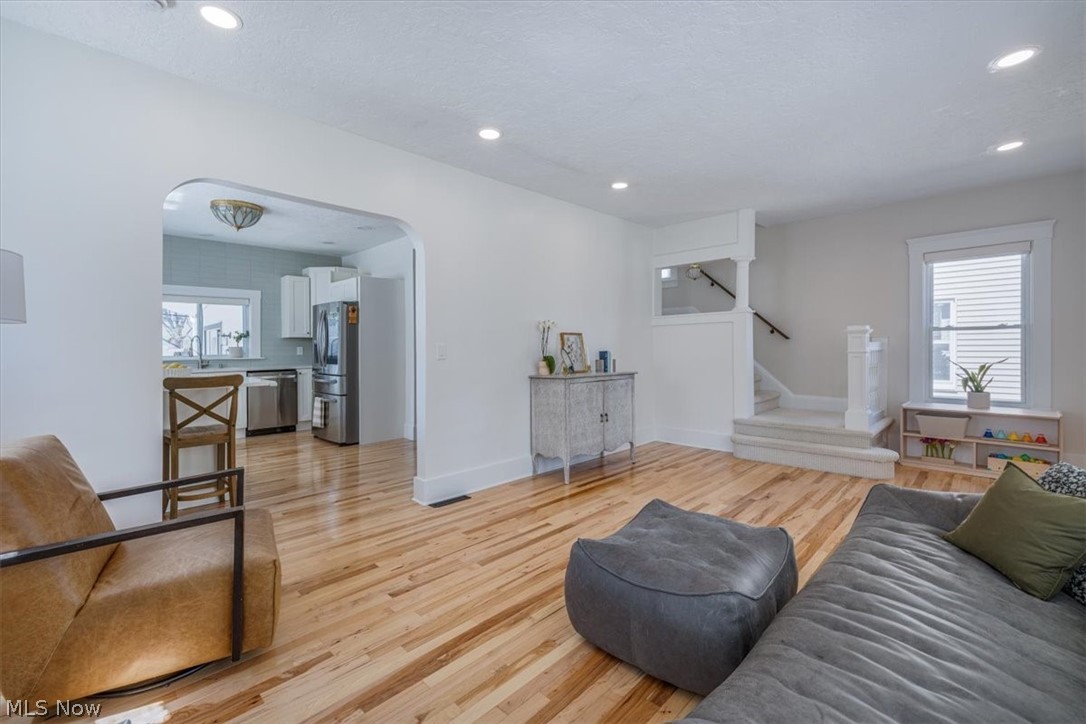 1208 French Avenue Lakewood OH 44107