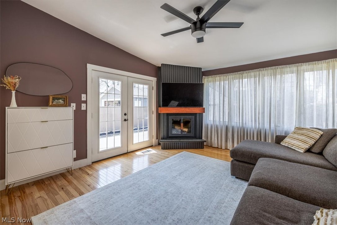 1208 French Avenue Lakewood OH 44107