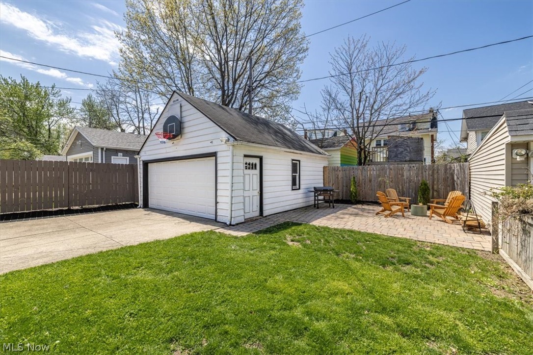 1208 French Avenue Lakewood OH 44107