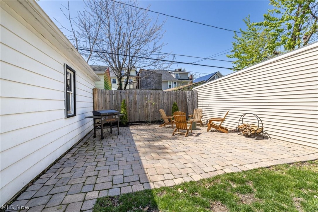1208 French Avenue Lakewood OH 44107