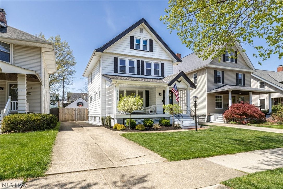 1208 French Avenue Lakewood OH 44107