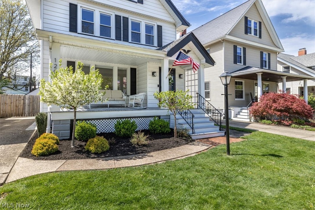 1208 French Avenue Lakewood OH 44107