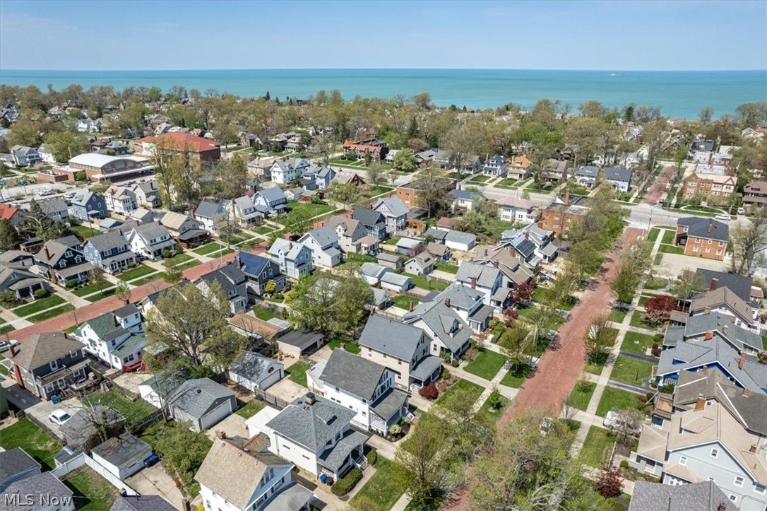 1208 French Avenue Lakewood OH 44107