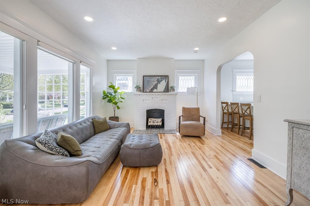 1208 French Avenue Lakewood OH 44107