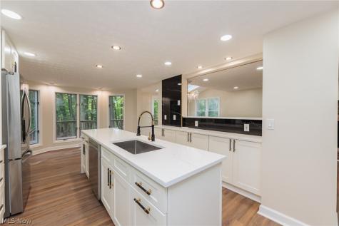 10143 Deer Run Brecksville OH 44141