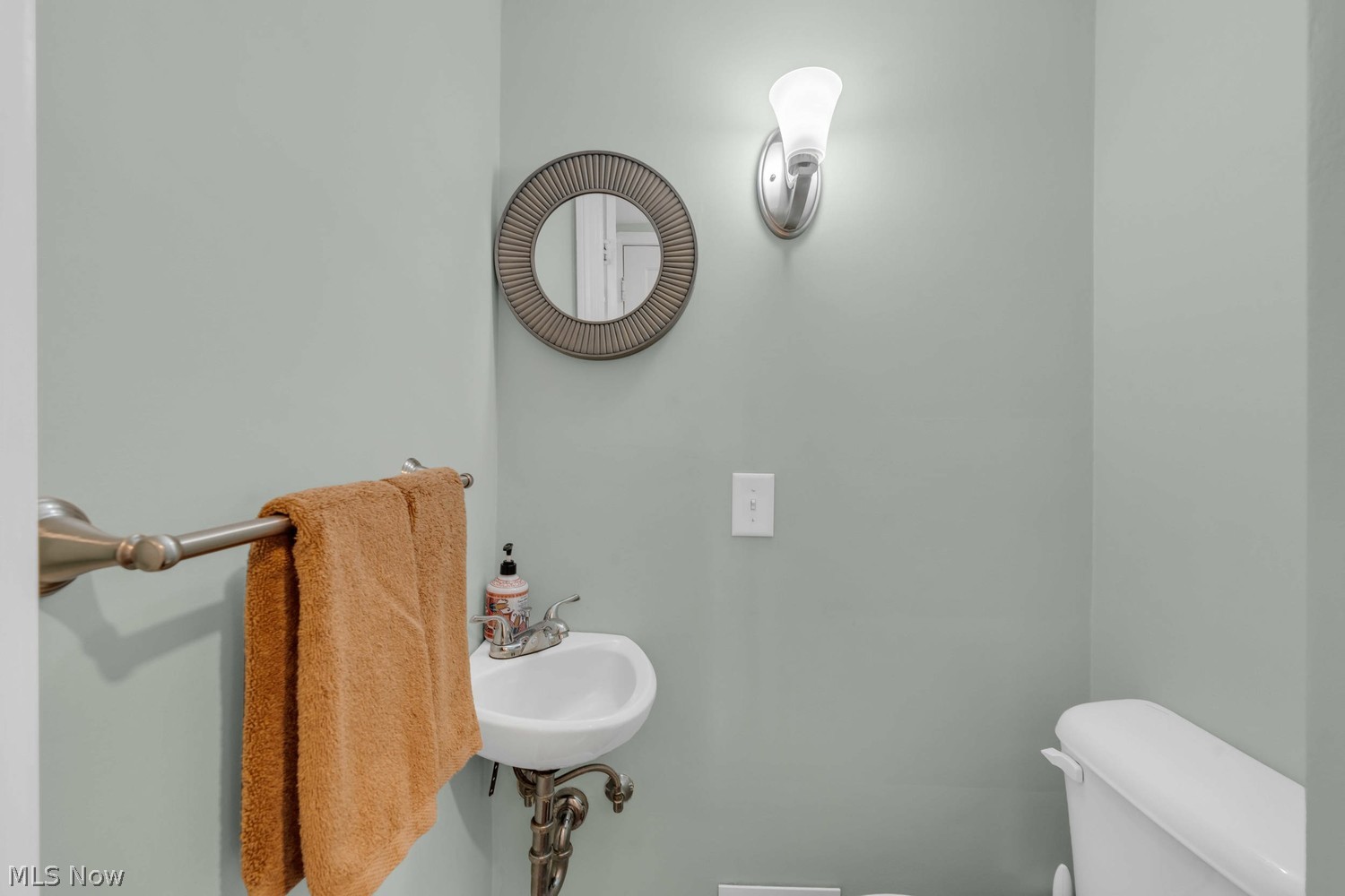 2786 Gasser Boulevard Rocky River OH 44116