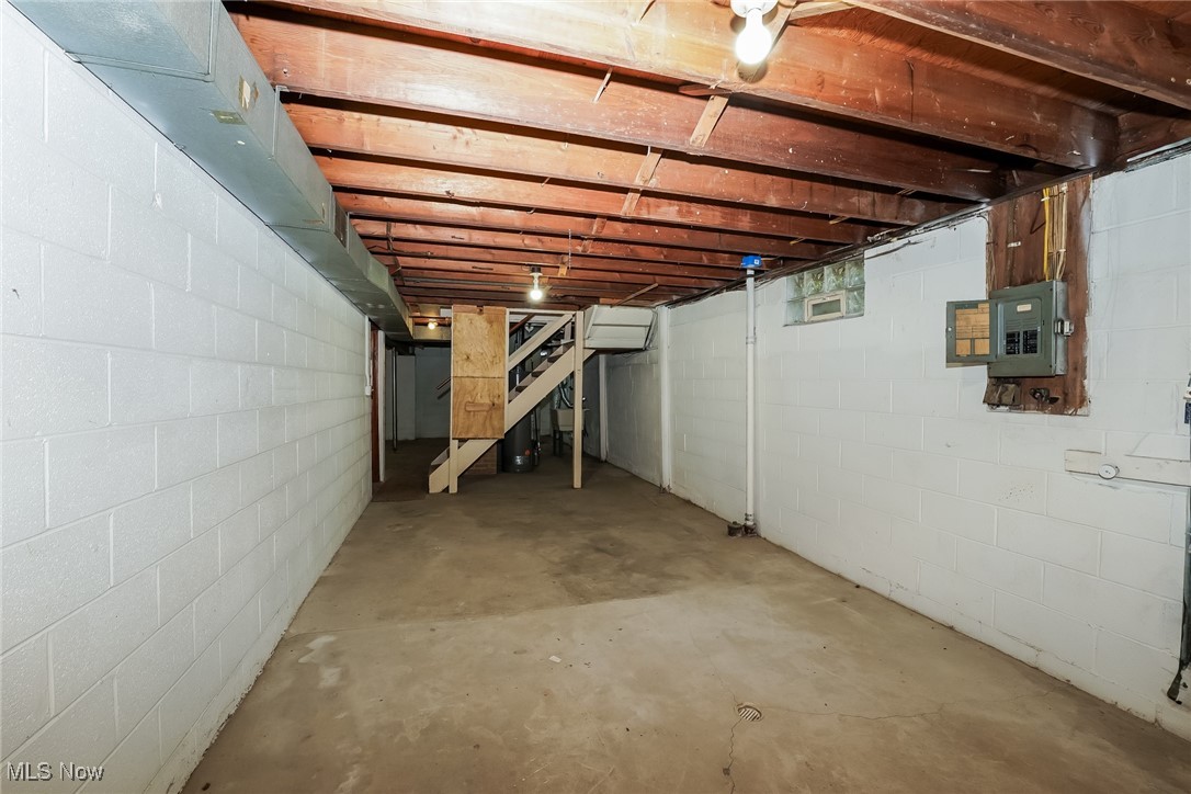 1702 Leighton Avenue Akron OH 44314