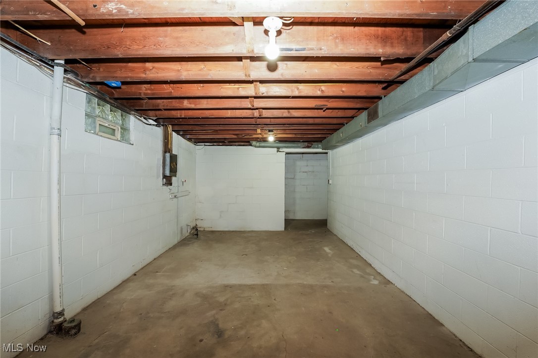 1702 Leighton Avenue Akron OH 44314