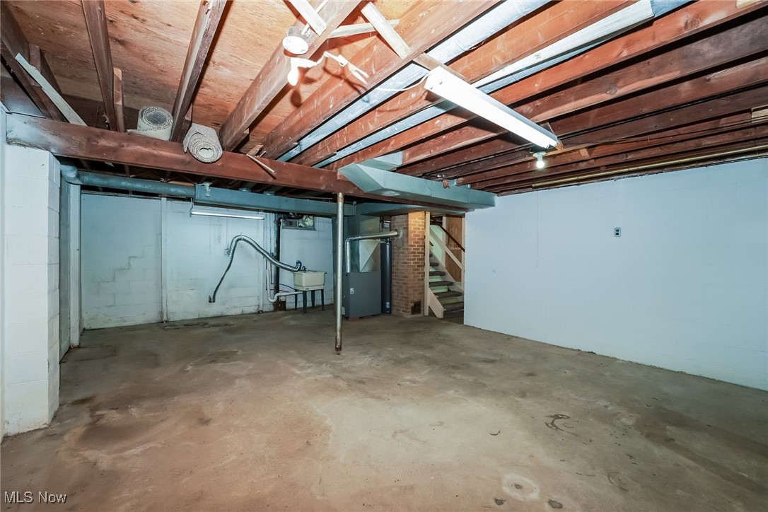 1702 Leighton Avenue Akron OH 44314