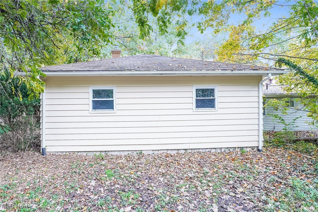 1702 Leighton Avenue Akron OH 44314