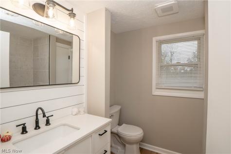 7641 Ravenna Avenue Louisville OH 44641