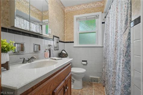 2471 19th Street Cuyahoga Falls OH 44223
