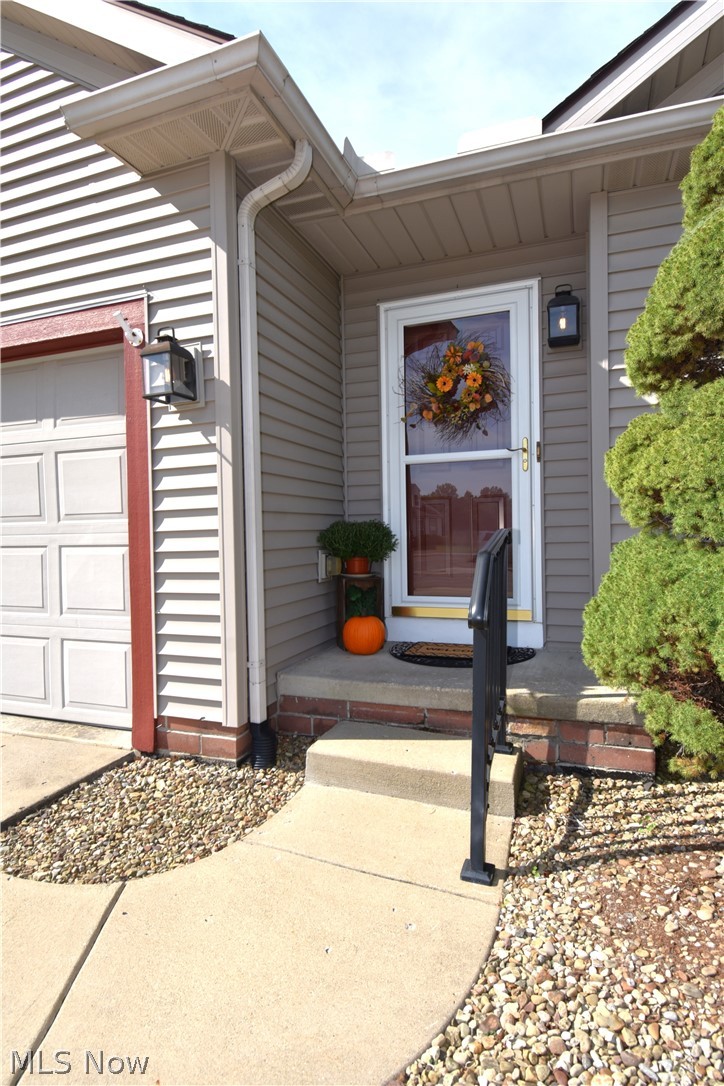 200 Potters Circle Girard OH 44420