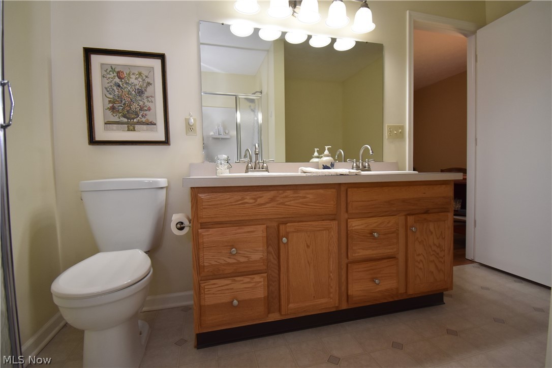 200 Potters Circle Girard OH 44420