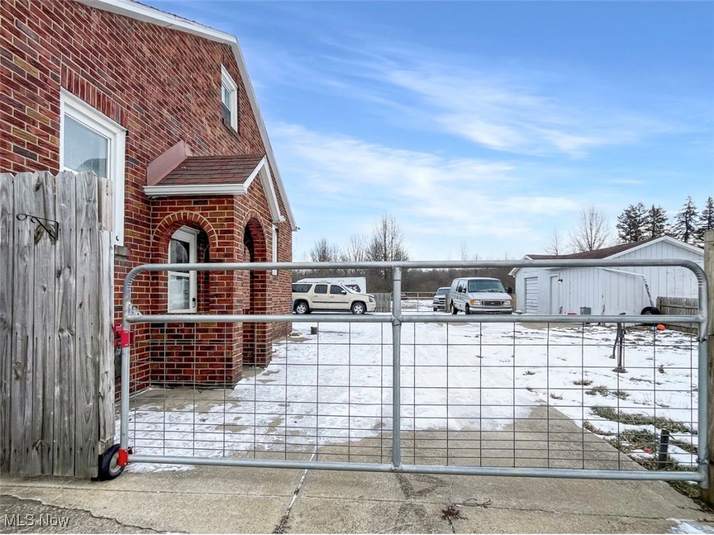 4242 Mccartney Road Lowellville OH 44436