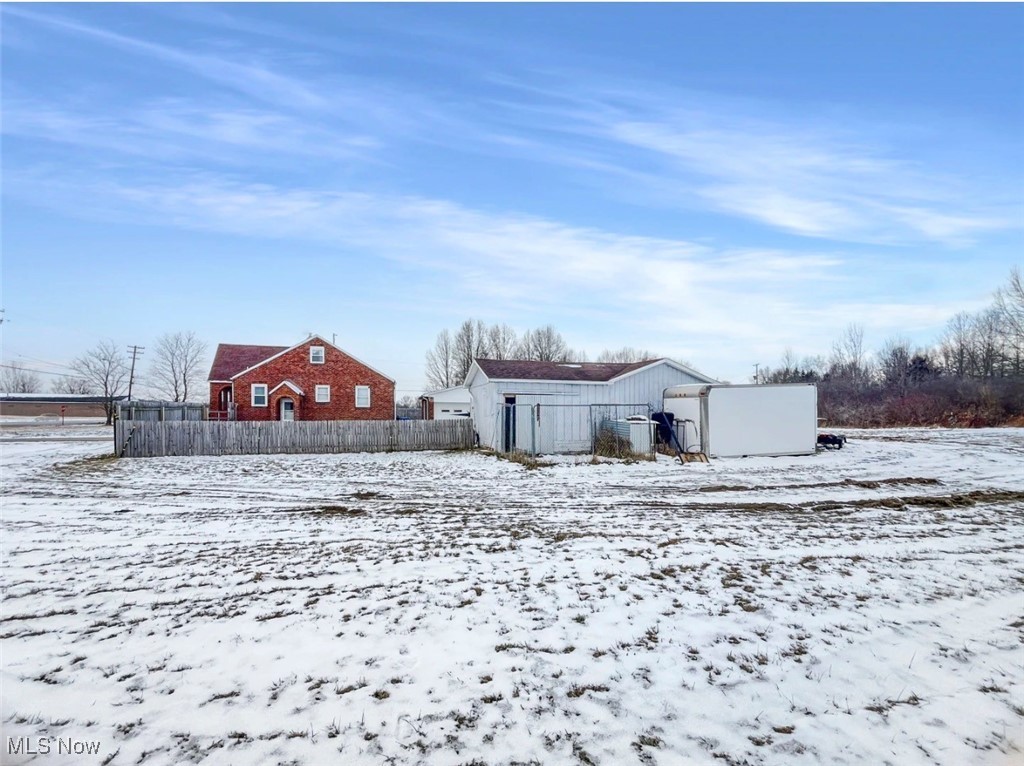 4242 Mccartney Road Lowellville OH 44436