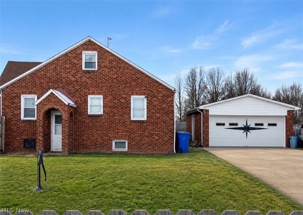 4242 Mccartney Road Lowellville OH 44436