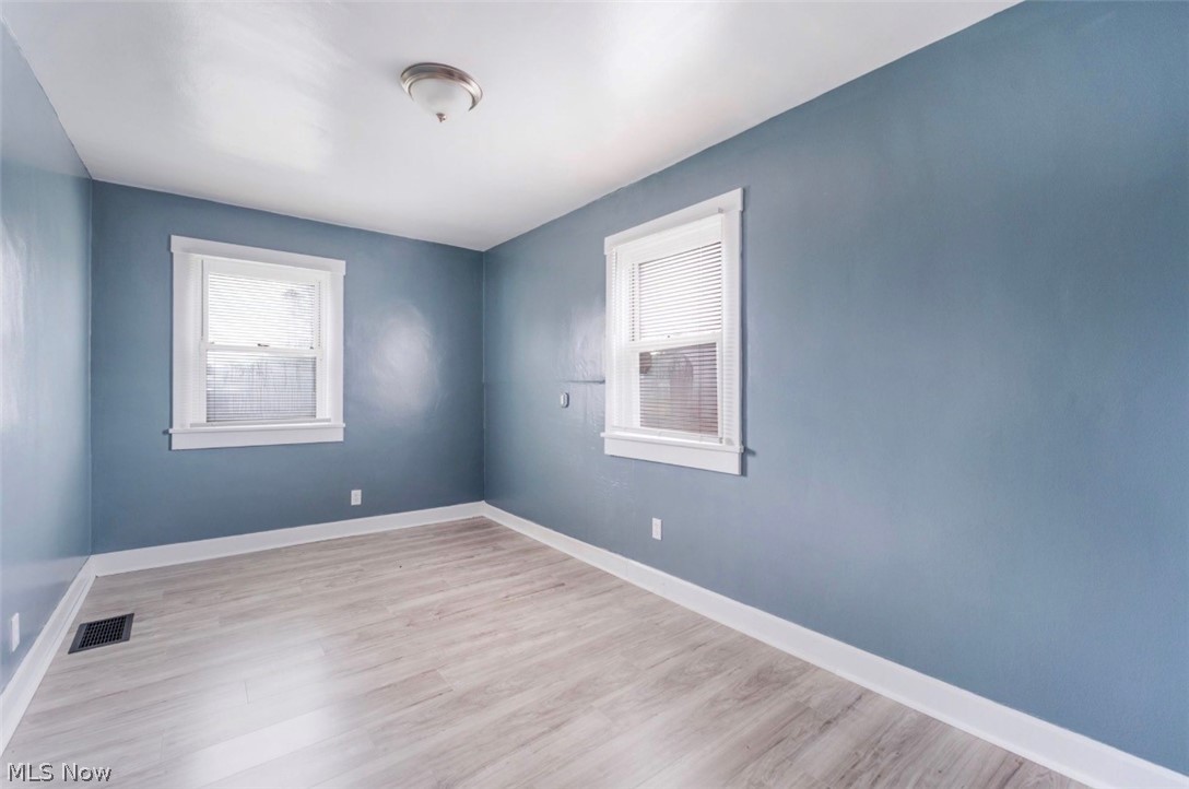 4242 Mccartney Road Lowellville OH 44436