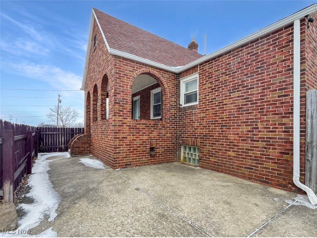 4242 Mccartney Road Lowellville OH 44436