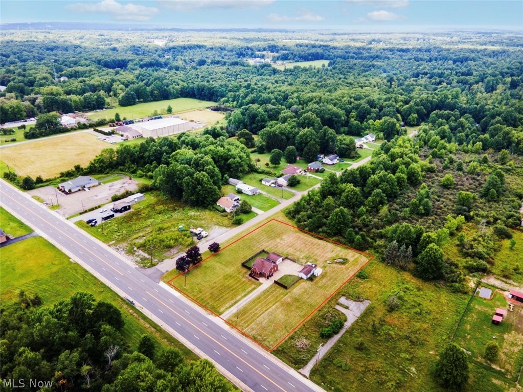 4242 Mccartney Road Lowellville OH 44436