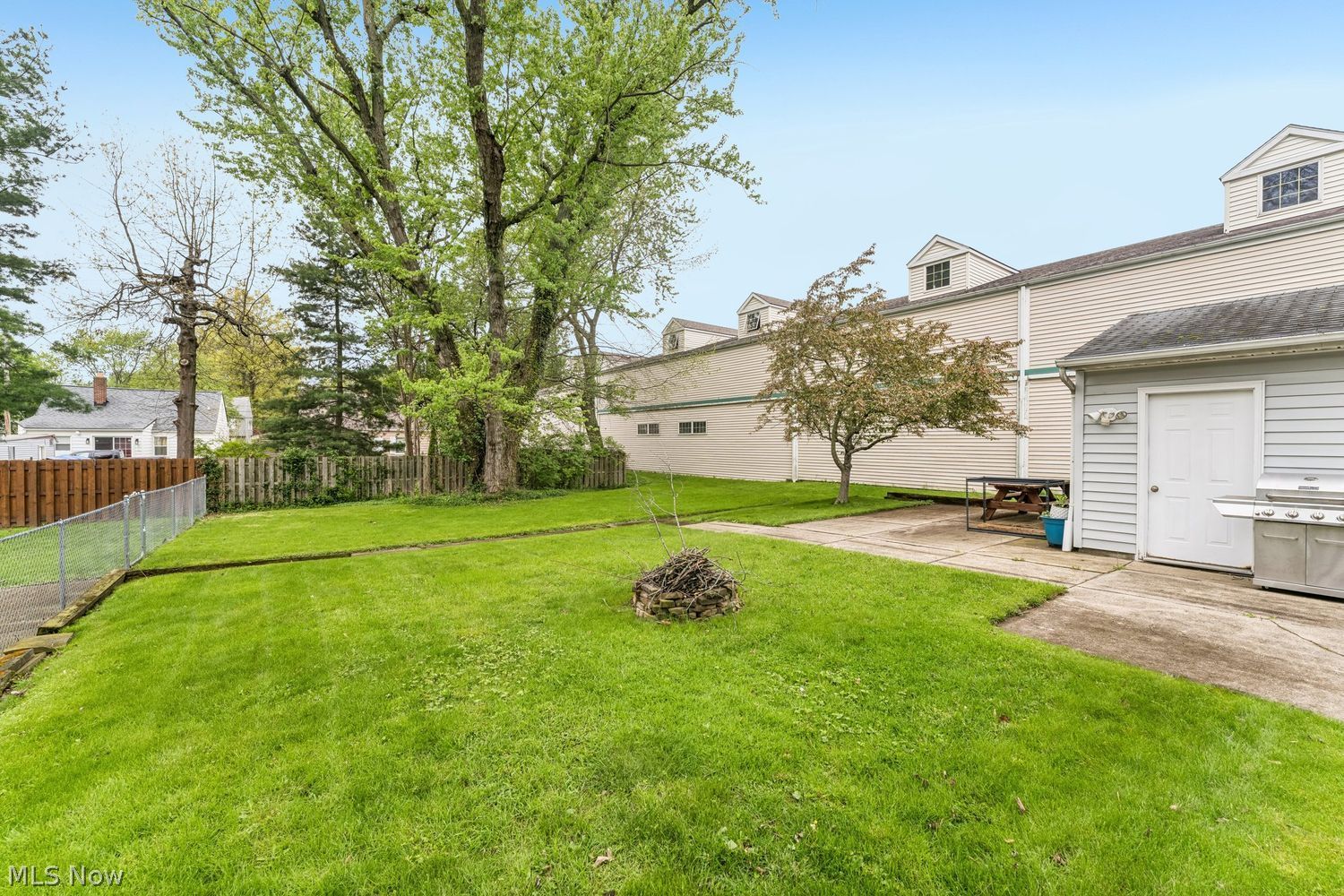 1516 Biltmore Road Lyndhurst OH 44124