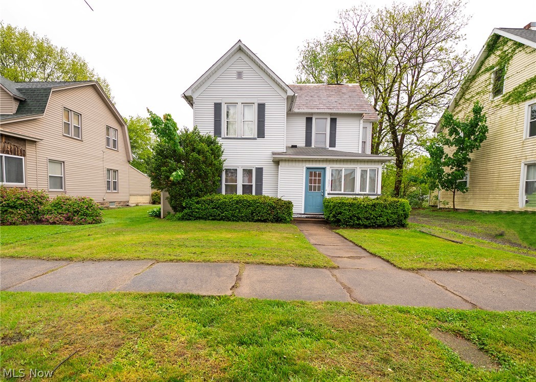 337 3rd Street NW New Philadelphia OH 44663
