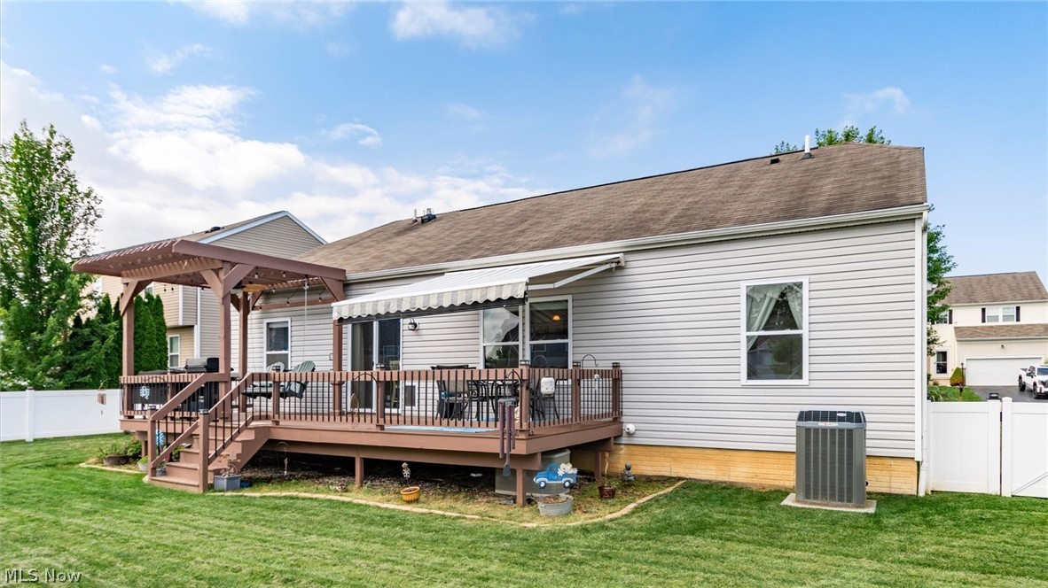 228 Weeping Willow Run Drive Johnstown OH 43031