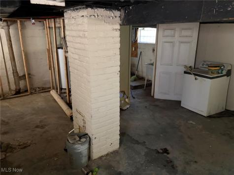 7808 Force Avenue Cleveland OH 44105