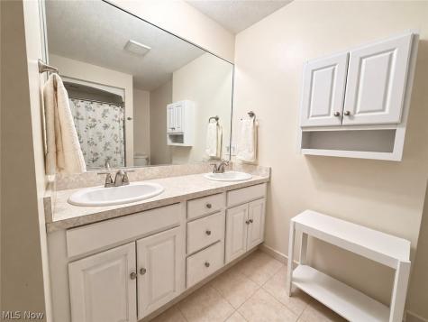 310 Fawnwood Drive Tallmadge OH 44278