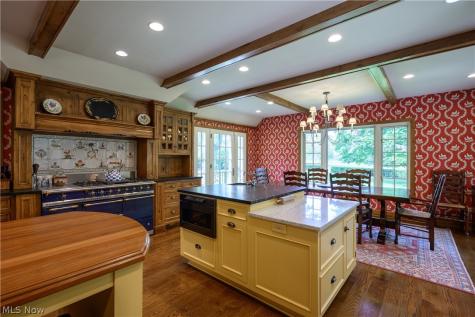 388 N Portage Path Akron OH 44303