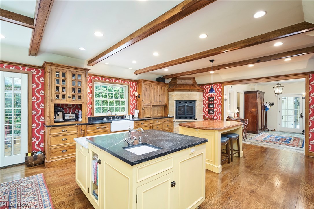 388 N Portage Path Akron OH 44303