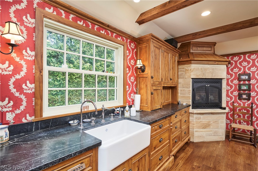 388 N Portage Path Akron OH 44303