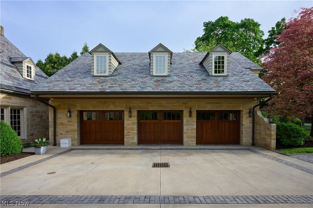 388 N Portage Path Akron OH 44303