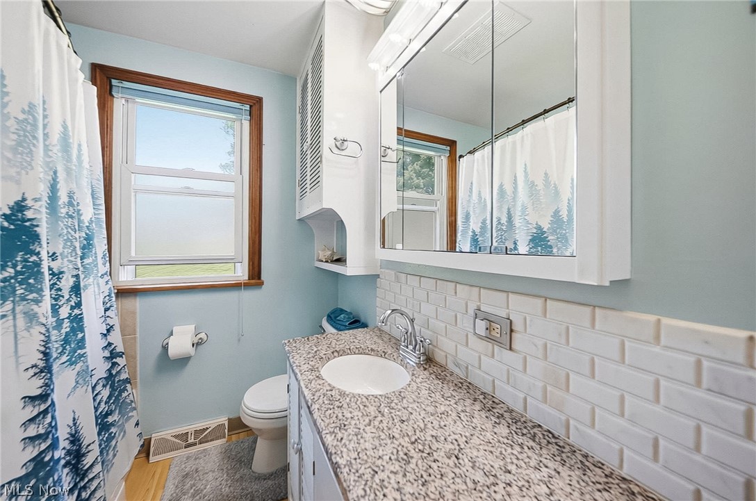 10129 E River Road Elyria OH 44035