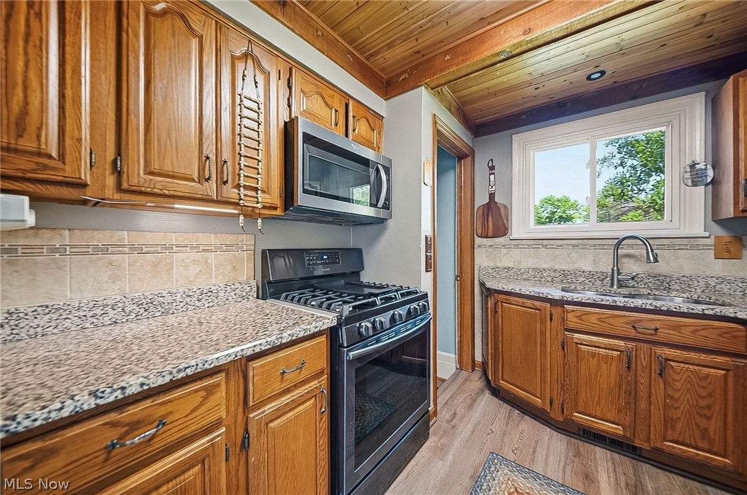10129 E River Road Elyria OH 44035