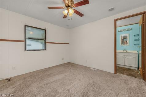 12 Overland Drive Olmsted Twp OH 44138