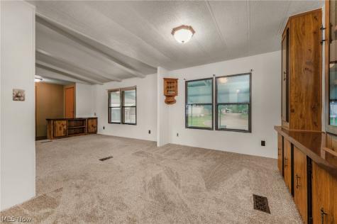 12 Overland Drive Olmsted Twp OH 44138