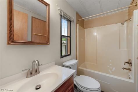 12 Overland Drive Olmsted Twp OH 44138
