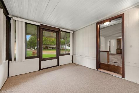 12 Overland Drive Olmsted Twp OH 44138