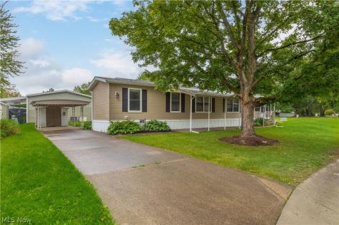 12 Overland Drive Olmsted Twp OH 44138