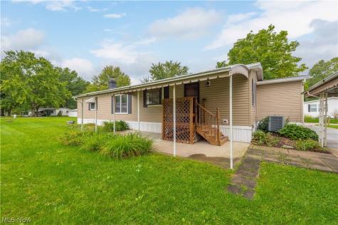 12 Overland Drive Olmsted Twp OH 44138