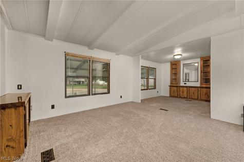 12 Overland Drive Olmsted Twp OH 44138