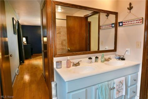 6389 Tara Drive Youngstown OH 44514