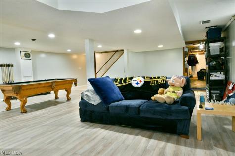6389 Tara Drive Youngstown OH 44514