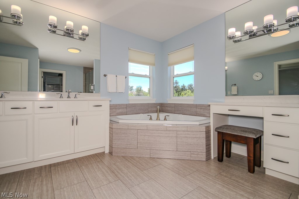 6300 Ox Ridge Trail Highland Heights OH 44143